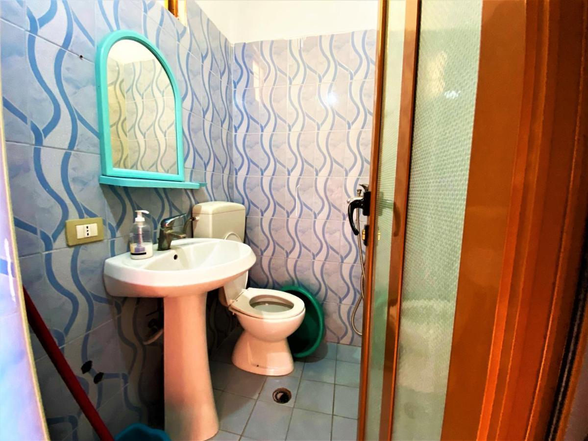 Ramo'S Cozy Beachside Haven With Panoramic Views - 1St Vlorë 外观 照片